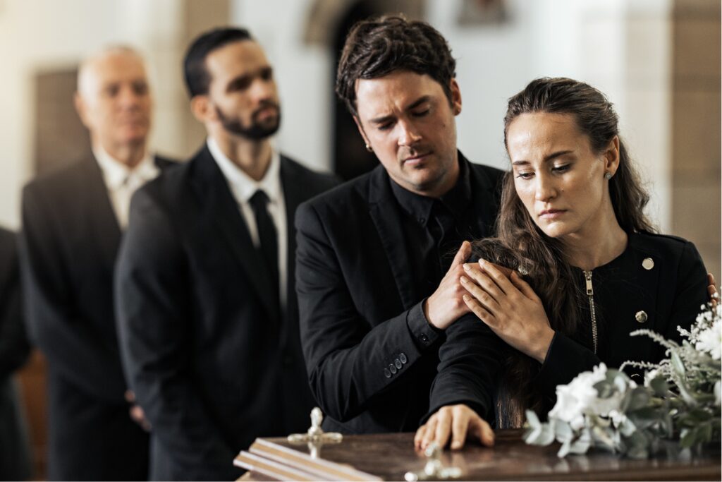 Najważniejsze reguły savoir-vivre podczas konduktu pogrzebowego